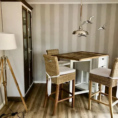 Achtern Diek Haus 13b 3 * 징스트